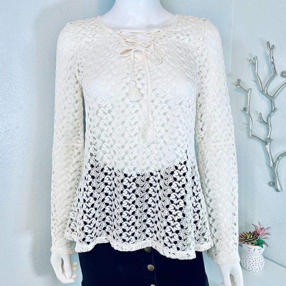 No Comment Ivory Crochet Bell Sleeve Blouse Large